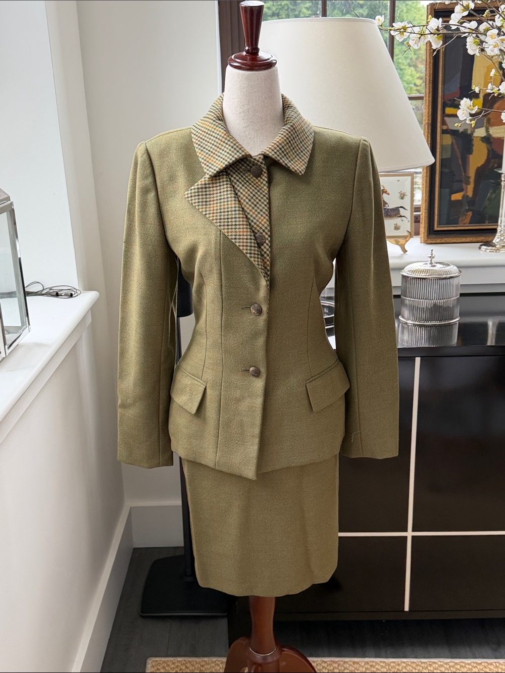 Vintage 1990’s Bill Blass Loden Green Skirt Suit Size 4/6 Pristine!
